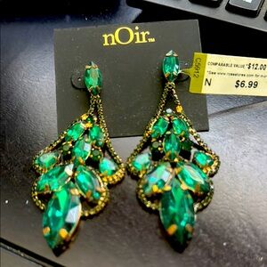 nOir Jewelry Green and Gold Chandelier Earrings